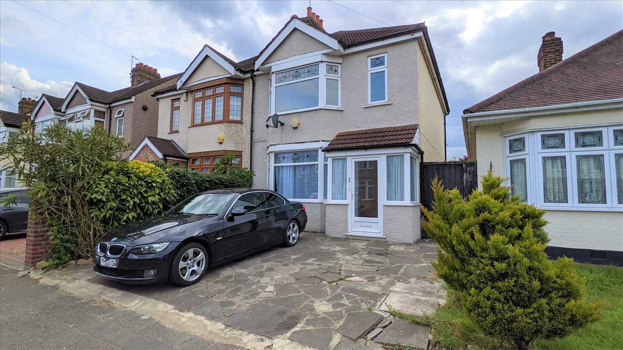 Knightsbridge Gardens, Romford