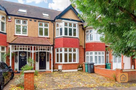 Oak Hill Crescent, Woodford Green, IG8