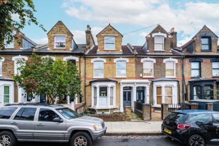 Brighton Road, Stoke Newington, London, N16