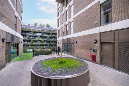 Grand Canal Apartments, De Beauvoir Crescent, London, N1